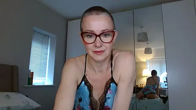 ELEGANT-ARIA36 online show from 24, 2, 2025