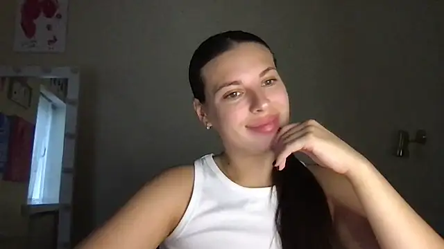 Snapshot of MoonriseGoddess chatting on 28, 7, 2026 MoonriseGoddess online show from 28, 7, 2026