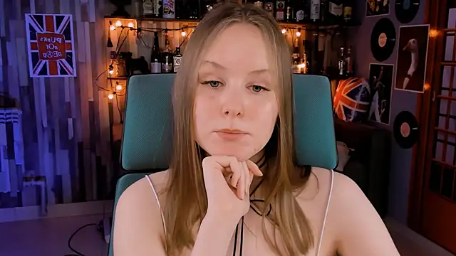 Snapshot of VivienLeeigh chatting on 14, 1, 2025 VivienLeeigh online show from 14, 1, 2025