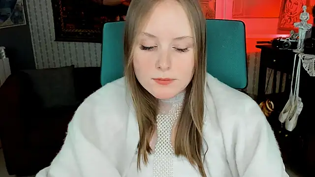 Snapshot of VivienLeeigh chatting on 9, 2, 2025 VivienLeeigh online show from 9, 2, 2025