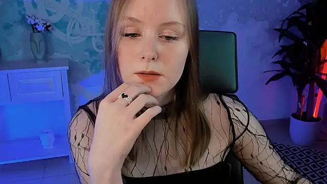 Snapshot of VivienLeeigh chatting on 11, 2, 2025 VivienLeeigh online show from 11, 2, 2025