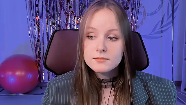 Snapshot of VivienLeeigh chatting on 16, 2, 2025 VivienLeeigh online show from 16, 2, 2025