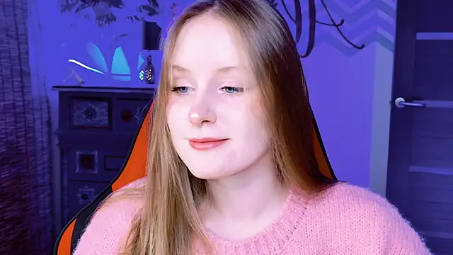 Snapshot of VivienLeeigh chatting on 6, 10, 2025 VivienLeeigh online show from 6, 10, 2025