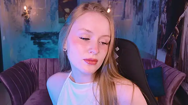 Snapshot of VivienLeeigh chatting on 2, 11, 2025 VivienLeeigh online show from 2, 11, 2025