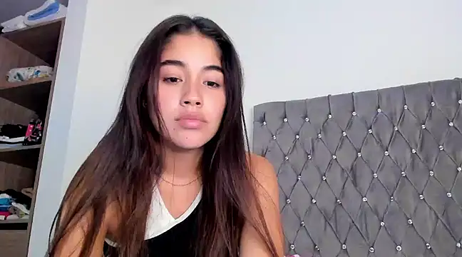 AriaMontgomery online show from 17, 12, 2024