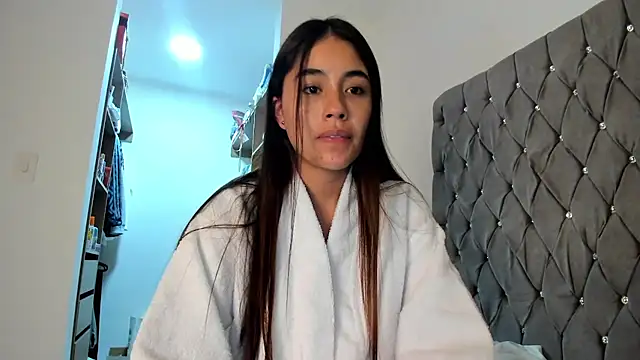 AriaMontgomery online show from 22, 12, 2024