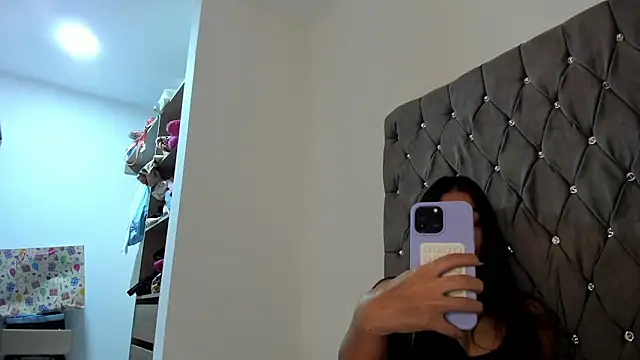 AriaMontgomery online show from 8, 1, 2025