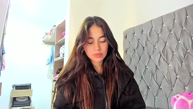 AriaMontgomery online show from 11, 1, 2025