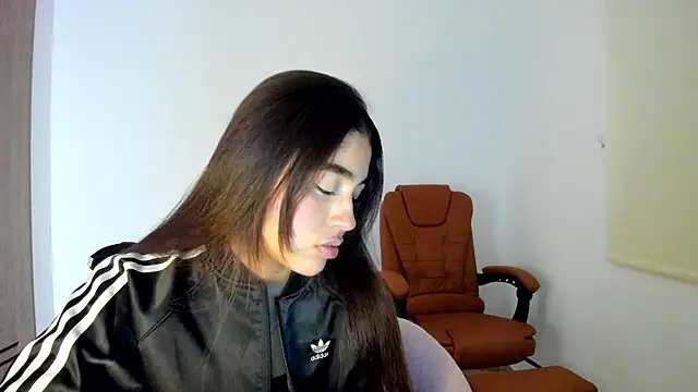 AriaMontgomery online show from 25, 2, 2025