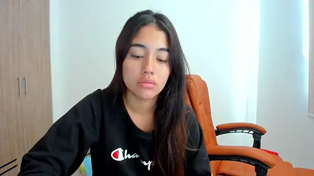 AriaMontgomery online show from 28, 2, 2025