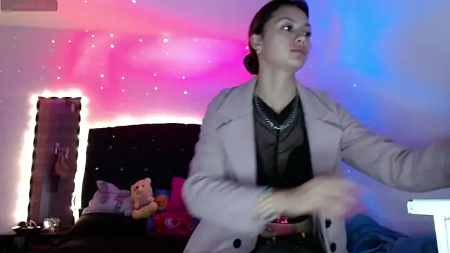 Snapshot of holy_juli chatting on 17, 1, 2025 holy juli online show from 17, 1, 2025