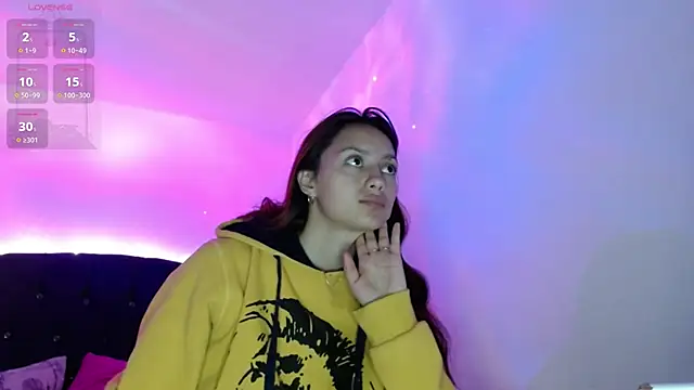 Snapshot of holy_juli chatting on 20, 1, 2025 holy juli online show from 20, 1, 2025