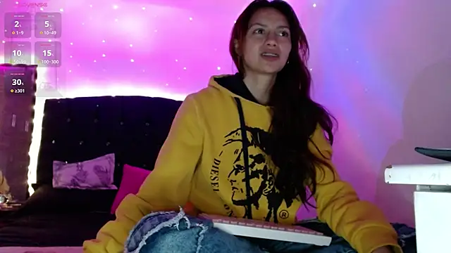 Snapshot of holy_juli chatting on 20, 1, 2025 holy juli online show from 20, 1, 2025