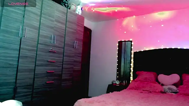 Snapshot of holy_juli chatting on 15, 11, 2025 holy juli online show from 15, 11, 2025