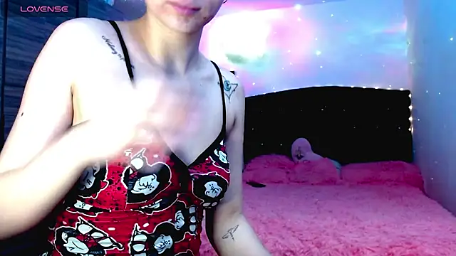 Snapshot of holy_juli chatting on 26, 11, 2025 holy juli online show from 26, 11, 2025