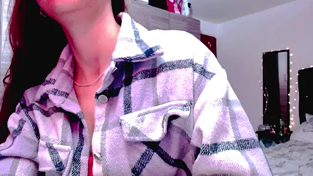 holy juli online show from 3, 2, 2026