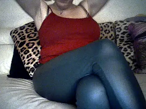 Snapshot of sexylady1983 chatting on 12, 1, 2025 sexylady1983 online show from 12, 1, 2025