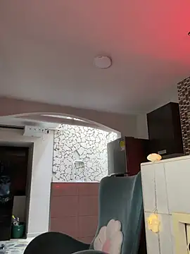 Snapshot of KellyOlsenbe chatting on 3, 5, 2026 KellyOlsenbe online show from 3, 5, 2026