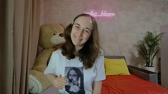 Anika bloom online show from 18, 3, 2025