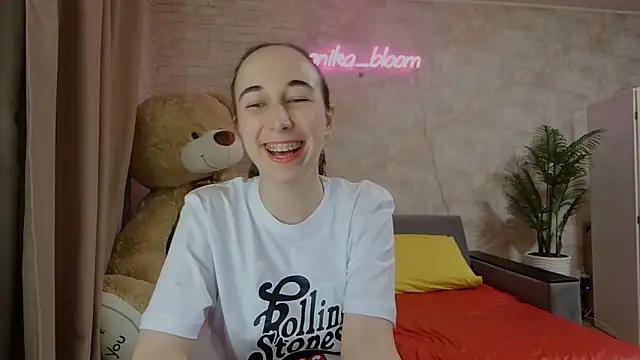 Anika bloom online show from 20, 3, 2025