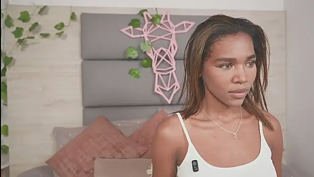 Snapshot of Lily_Miiller chatting on 20, 11, 2025 Lily Miiller online show from 20, 11, 2025