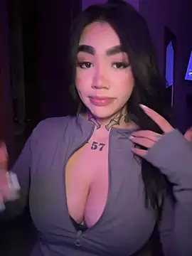 Nickiiiii online show from 1, 4, 2026