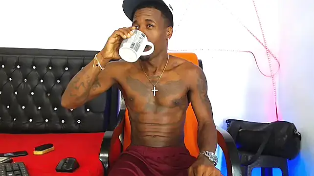 Snapshot of Damian_hart_24CM chatting on 6, 11, 2025 Damian hart 24CM online show from 6, 11, 2025