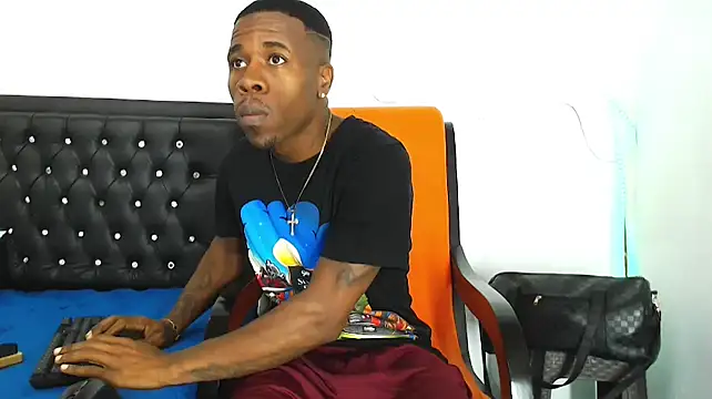 Snapshot of Damian_hart_24CM chatting on 22, 11, 2025 Damian hart 24CM online show from 22, 11, 2025