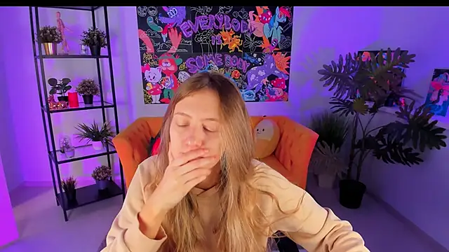 Snapshot of Sharon_Evansi chatting on 22, 12, 2024 Sharon Evansi online show from 22, 12, 2024