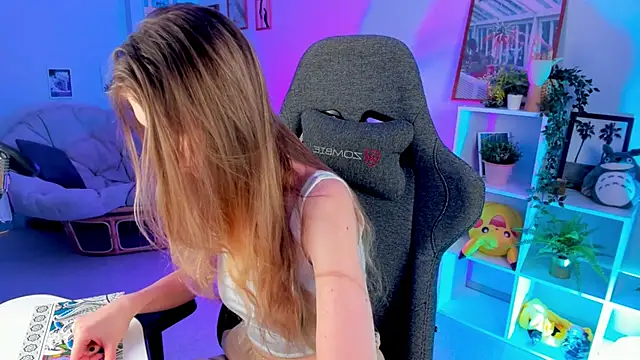 Snapshot of Sharon_Evansi chatting on 12, 1, 2025 Sharon Evansi online show from 12, 1, 2025