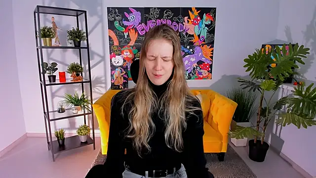 Snapshot of Sharon_Evansi chatting on 16, 2, 2025 Sharon Evansi online show from 16, 2, 2025