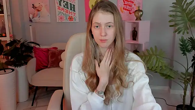 Snapshot of Sharon_Evansi chatting on 20, 12, 2025 Sharon Evansi online show from 20, 12, 2025