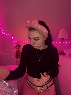 AdelinaAlia online show from 18, 2, 2026