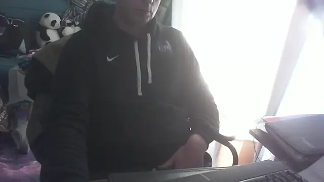 shyfrenchcock1 online show from 7, 4, 2026