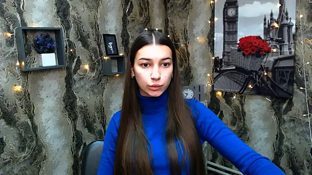 Snapshot of KarolinaRosse_ chatting on 6, 1, 2025 KarolinaRosse online show from 6, 1, 2025