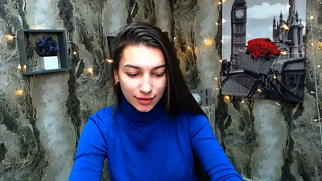 Snapshot of KarolinaRosse_ chatting on 6, 1, 2025 KarolinaRosse online show from 6, 1, 2025