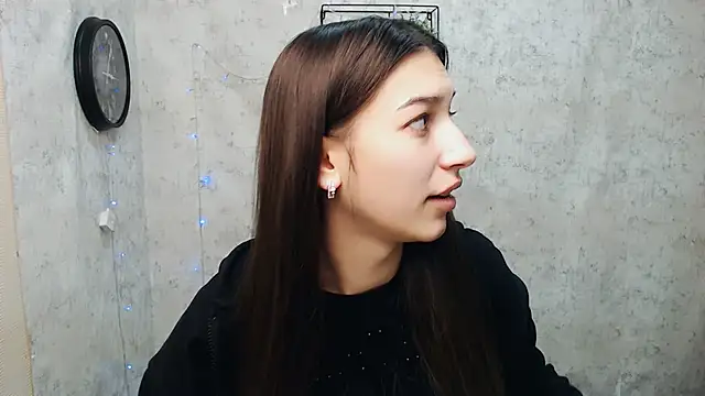 Snapshot of KarolinaRosse_ chatting on 7, 1, 2025 KarolinaRosse online show from 7, 1, 2025