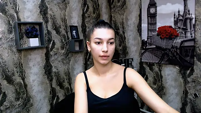 Snapshot of KarolinaRosse_ chatting on 12, 1, 2025 KarolinaRosse online show from 12, 1, 2025