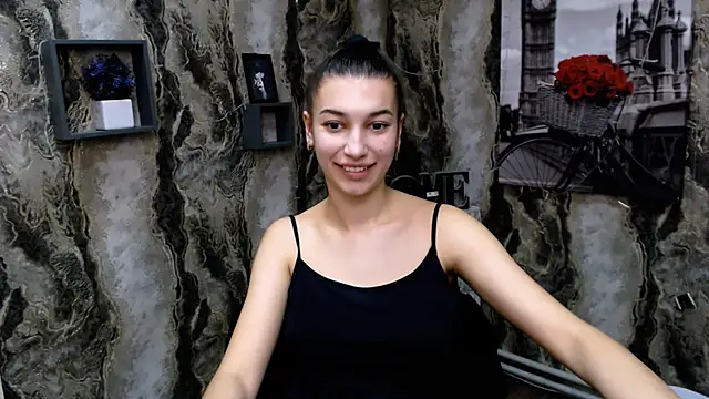 Snapshot of KarolinaRosse_ chatting on 12, 1, 2025 KarolinaRosse online show from 12, 1, 2025