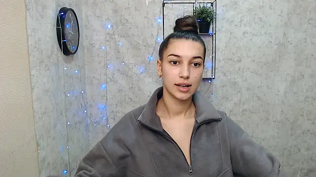 Snapshot of KarolinaRosse_ chatting on 14, 1, 2025 KarolinaRosse online show from 14, 1, 2025