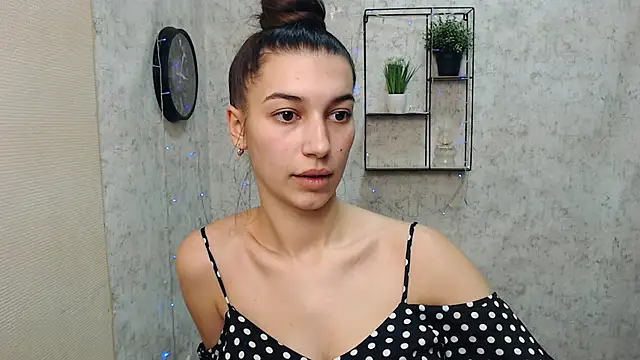 Snapshot of KarolinaRosse_ chatting on 14, 1, 2025 KarolinaRosse online show from 14, 1, 2025