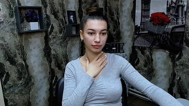 Snapshot of KarolinaRosse_ chatting on 17, 1, 2025 KarolinaRosse online show from 17, 1, 2025