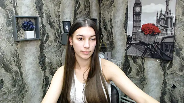Snapshot of KarolinaRosse_ chatting on 3, 2, 2025 KarolinaRosse online show from 3, 2, 2025