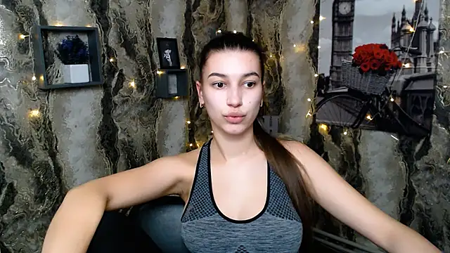 Snapshot of KarolinaRosse_ chatting on 5, 2, 2025 KarolinaRosse online show from 5, 2, 2025