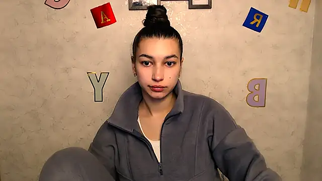 Snapshot of KarolinaRosse_ chatting on 20, 2, 2025 KarolinaRosse online show from 20, 2, 2025