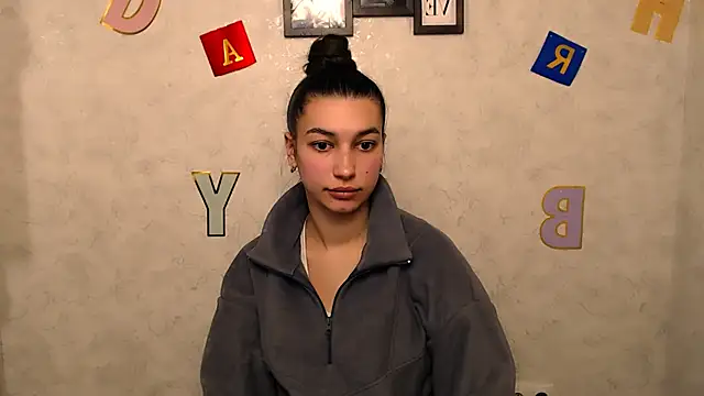 Snapshot of KarolinaRosse_ chatting on 20, 2, 2025 KarolinaRosse online show from 20, 2, 2025