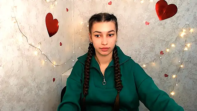 Snapshot of KarolinaRosse_ chatting on 24, 2, 2025 KarolinaRosse online show from 24, 2, 2025