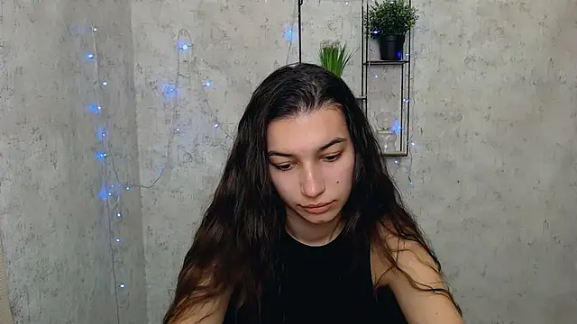 Snapshot of KarolinaRosse_ chatting on 26, 2, 2025 KarolinaRosse online show from 26, 2, 2025