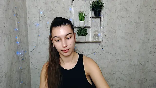 Snapshot of KarolinaRosse_ chatting on 27, 2, 2025 KarolinaRosse online show from 27, 2, 2025