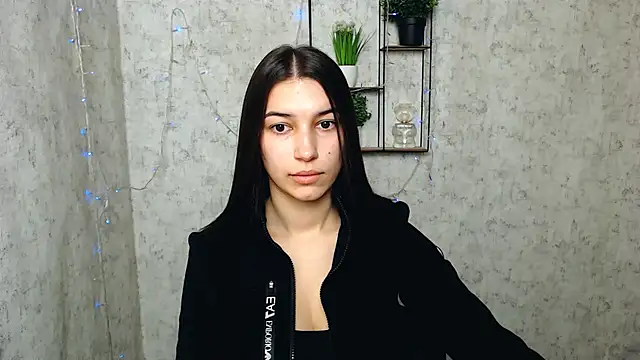 Snapshot of KarolinaRosse_ chatting on 28, 2, 2025 KarolinaRosse online show from 28, 2, 2025